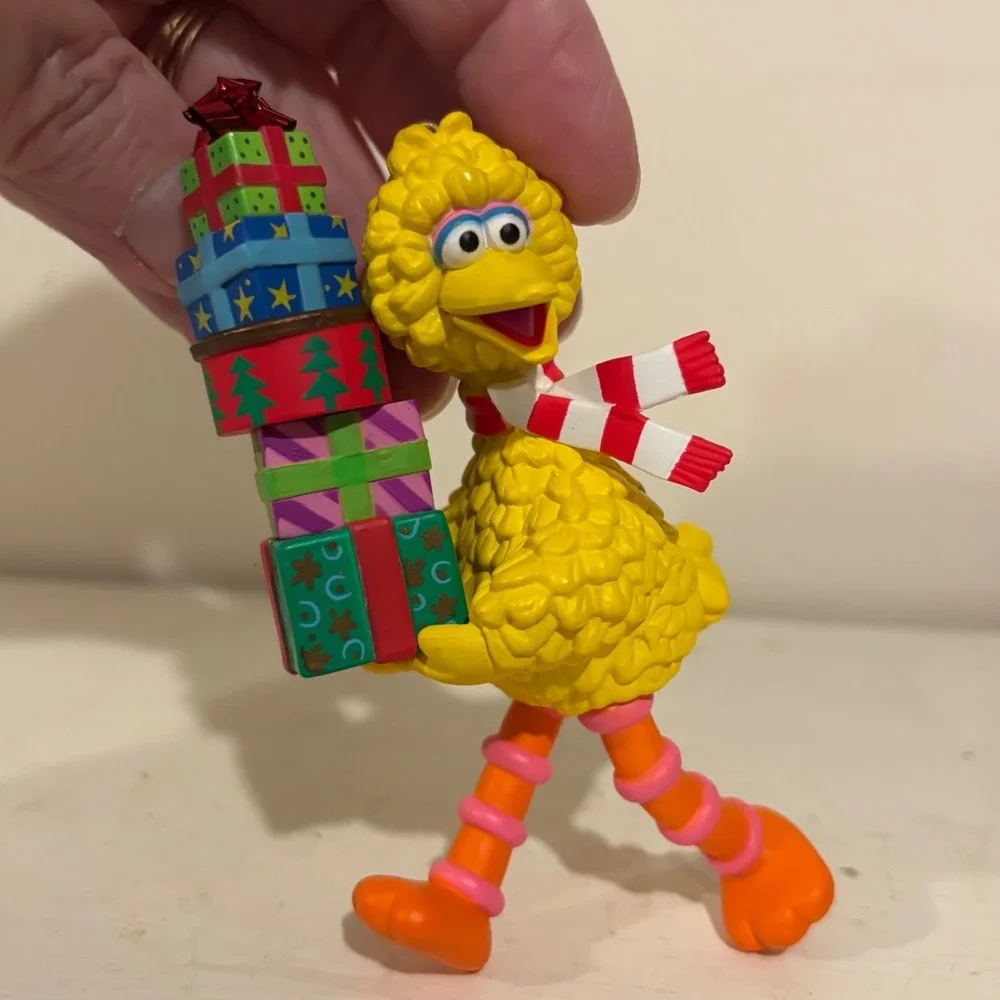 Carlton Cards Big Bird's Busy‎ Day Sesame Street Christmas Ornament 2000 Yellow